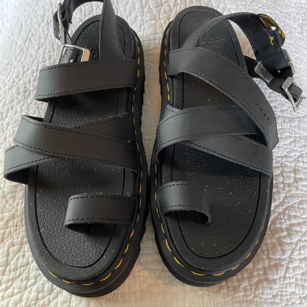 Dr. Martens Avry Hydro Leather Strap Sandals sz 8